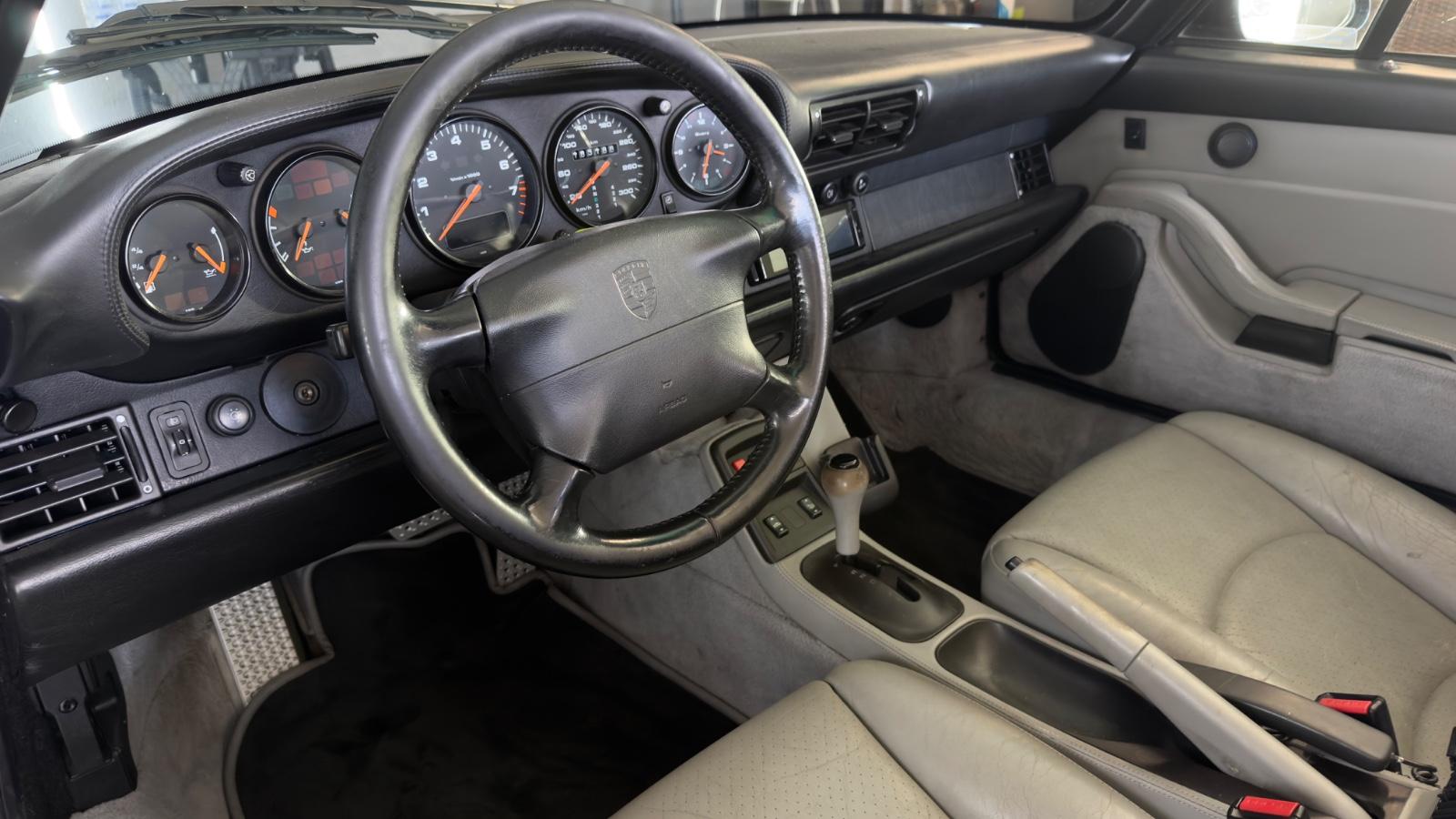 Porsche 993 Carrera Cabriolet Deutsch Unikat