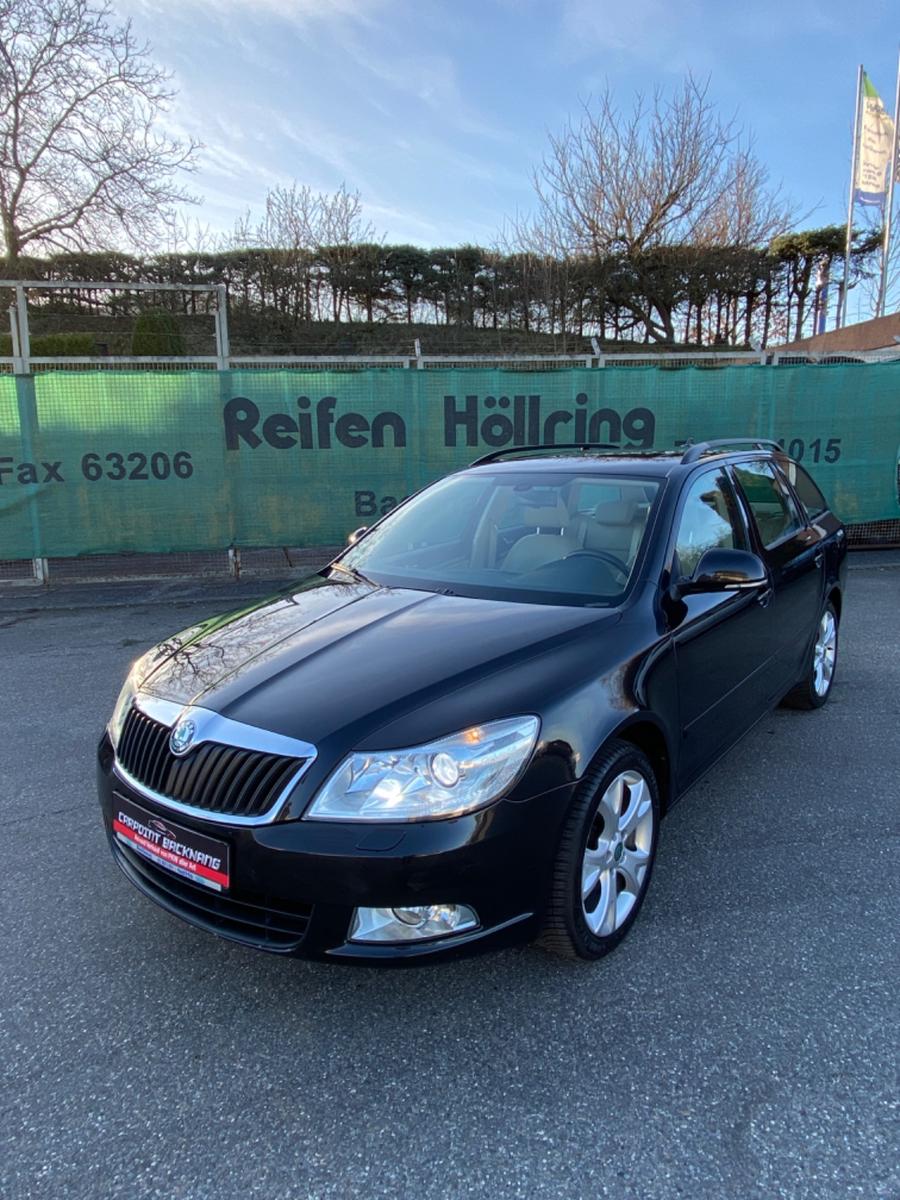 Skoda Octavia Elegance 1,6TDi*Automatik*Xenon*DSG*