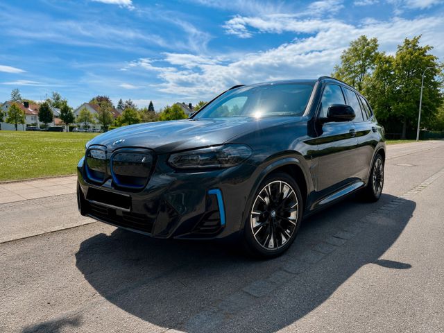 BMW iX3 IMPRESSIVE IMPRESSIVE
