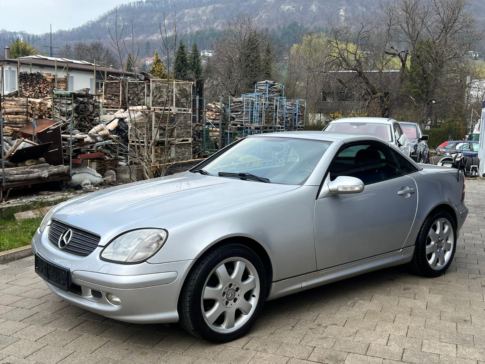 Mercedes-Benz SLK 320