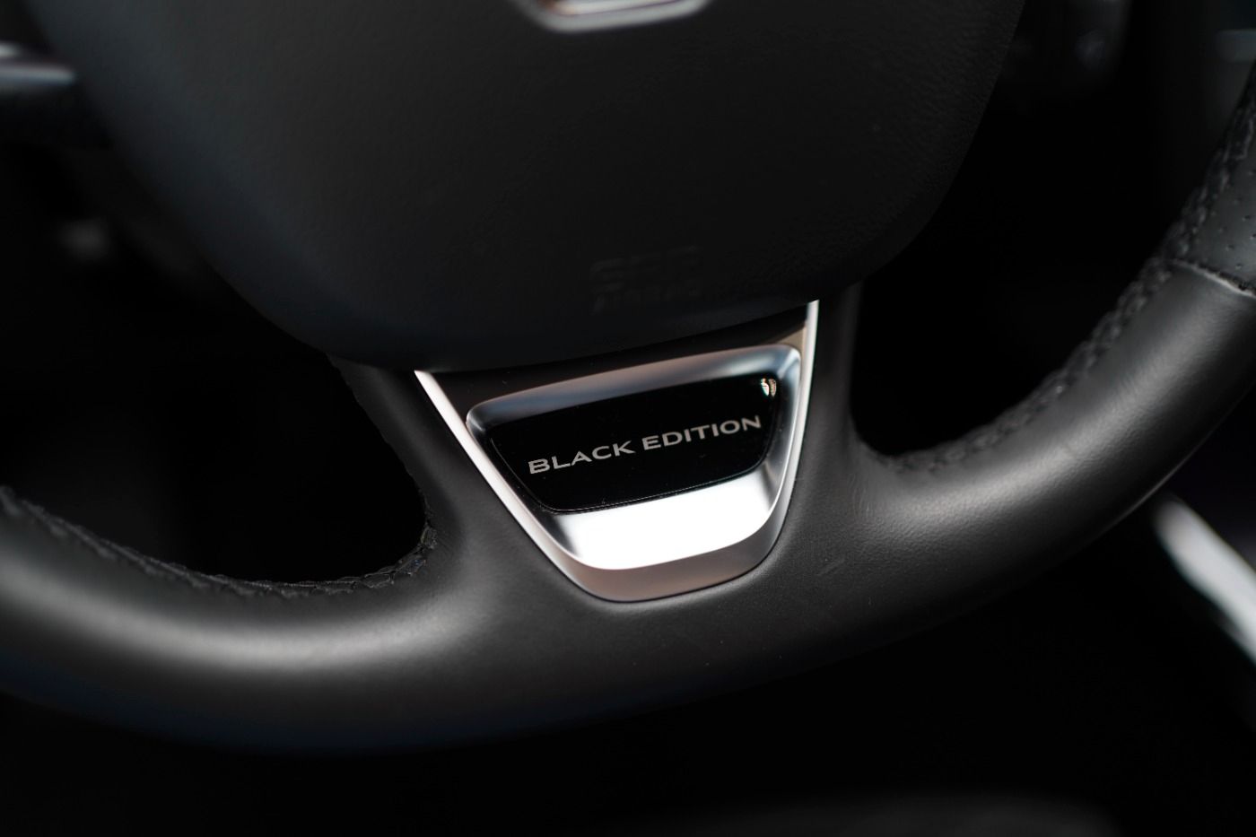 Fahrzeugabbildung Renault Kadjar TCe 140 Black Edition +Black Edition+Navi