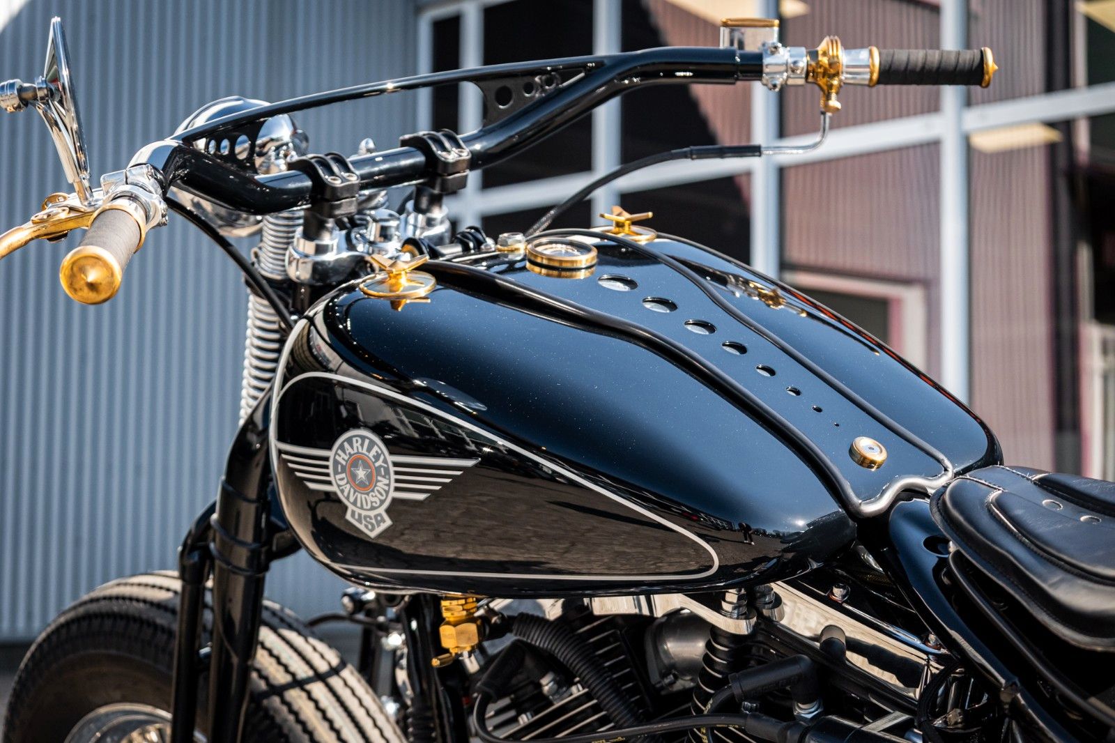 Fahrzeugabbildung Harley-Davidson Heritage Springer FLSTC 1989 Oldschool Custom