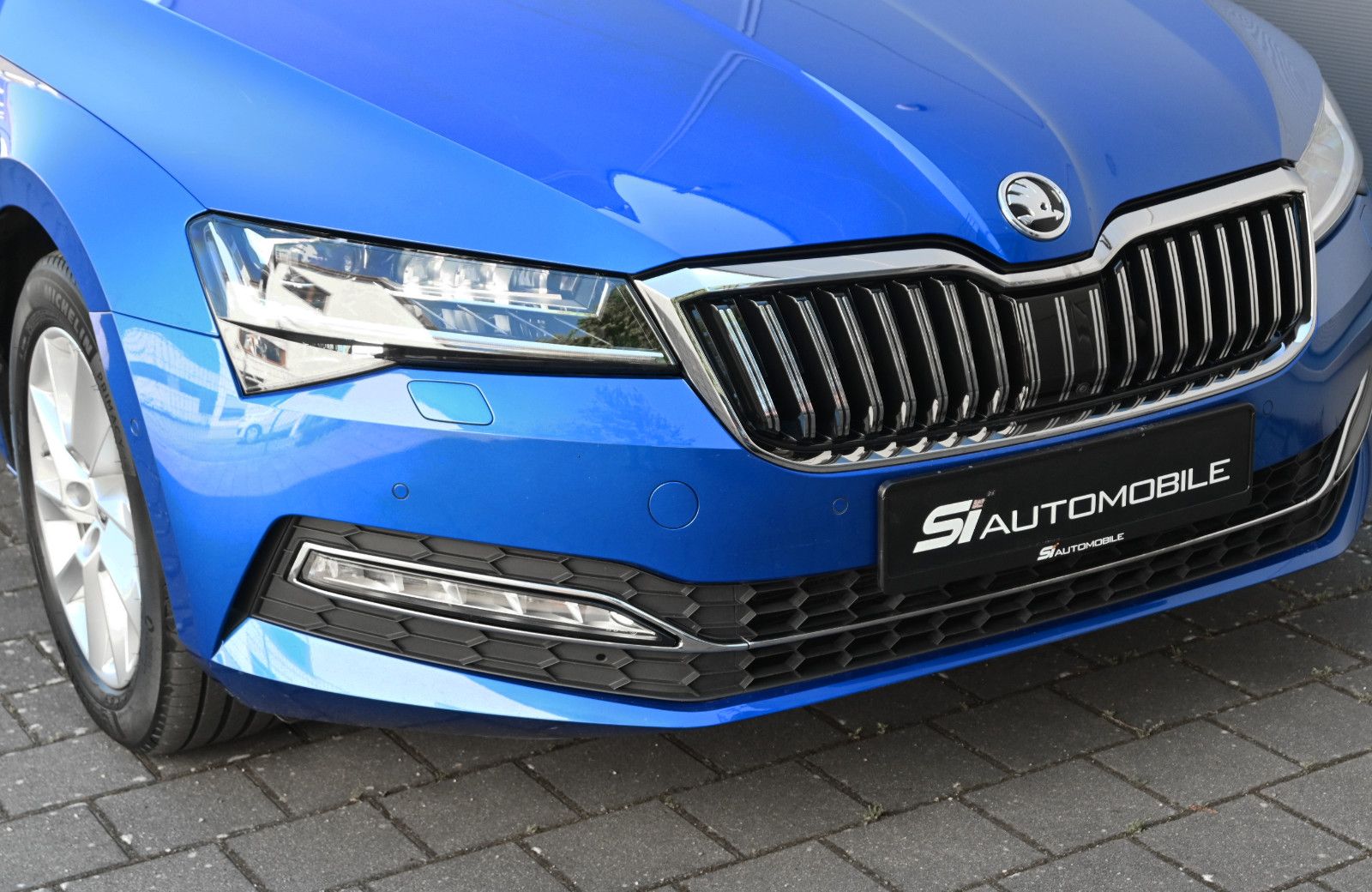Fahrzeugabbildung SKODA Superb 1.5 TSI ACT DSG STYLE COMBI °ACC°AHK°