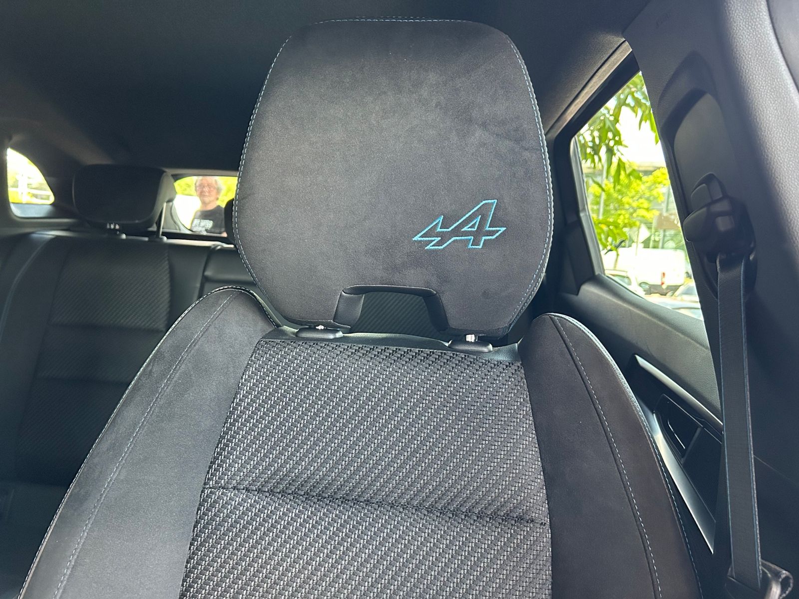 Fahrzeugabbildung Renault Austral Techno Esprit Alpine 160 MASSAGE NAV 20"