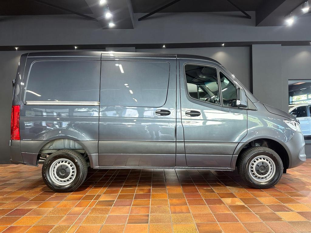 MercedesBenz SPRINTER 317 RWD KOMPAKT KURZ 3250 L1H1 AHK35T 2022
