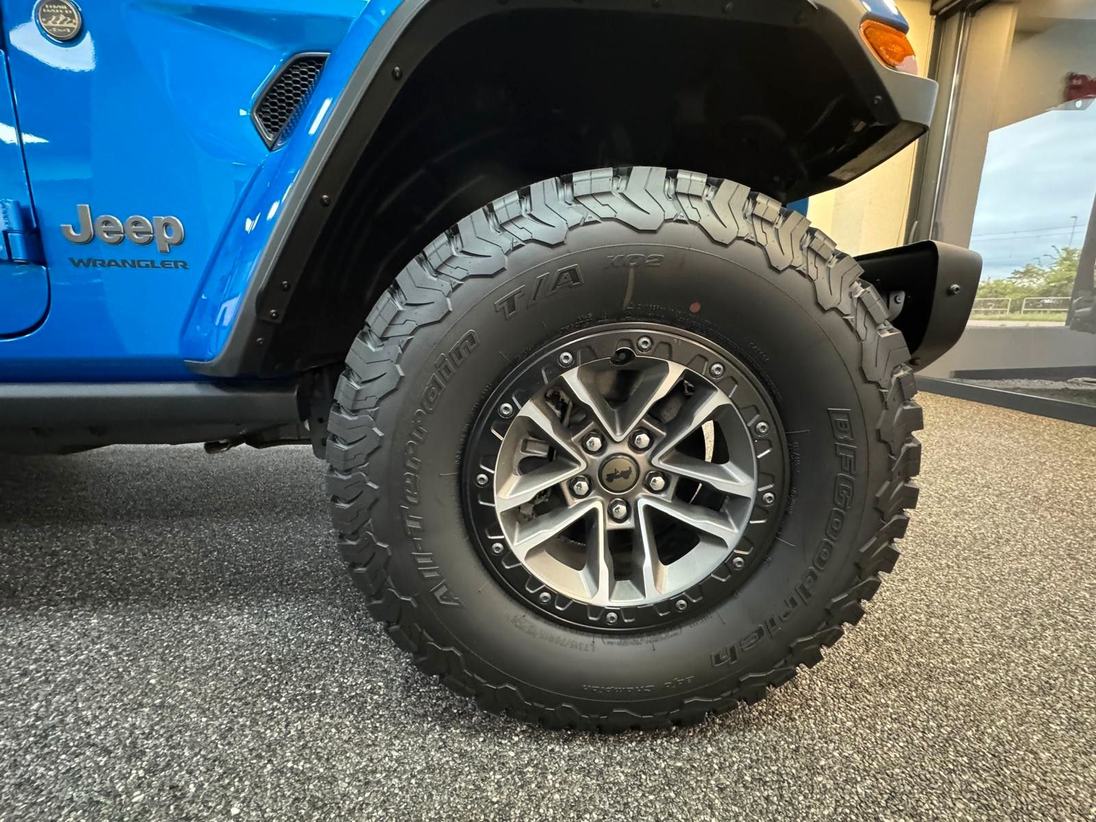 Fahrzeugabbildung Jeep RUBICON 392-6.4L HEMI V8-RECON 35"-STEEL BUMPER