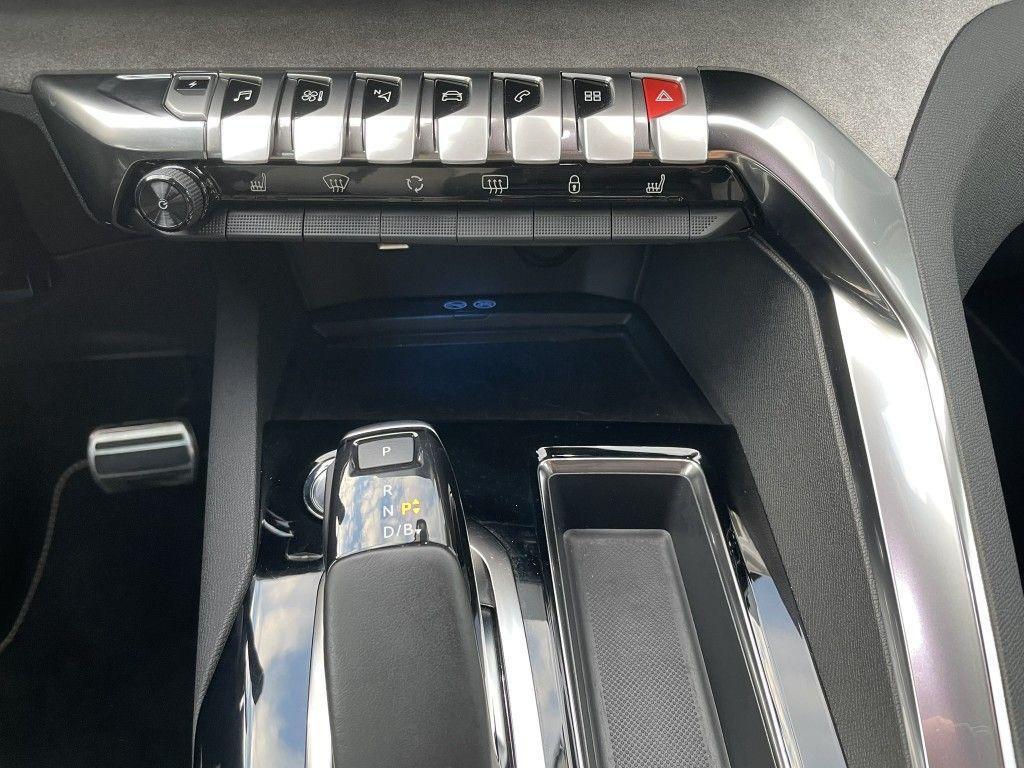 Peugeot 3008 GT Hybrid4 300 e-EAT8