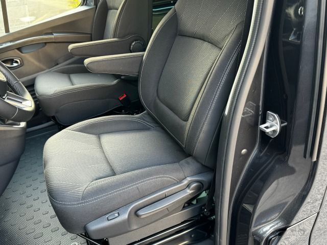 Fahrzeugabbildung Nissan Primastar Kombi L1H1 2,8t TEKNA Automatic/Navi/8