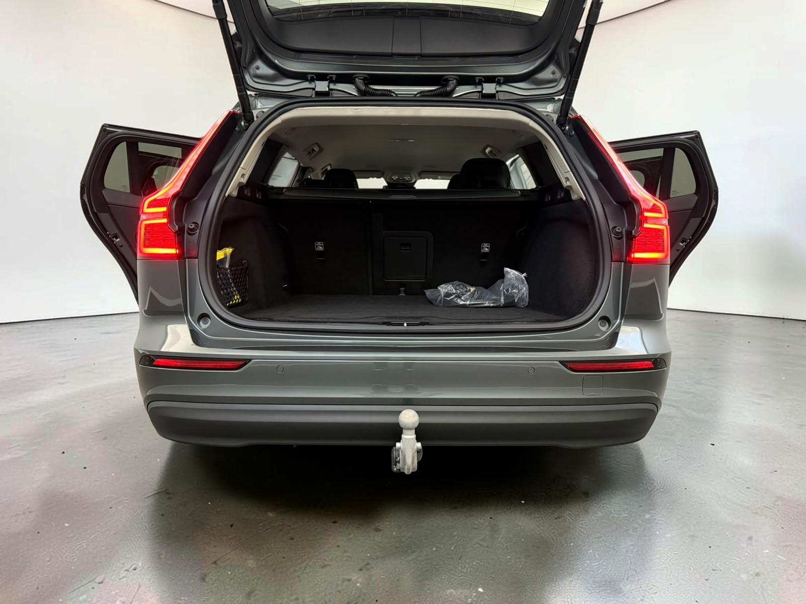 Volvo V60 Kombi Core Hybrid AWD*ACC*AHK*LED*KEYLESS