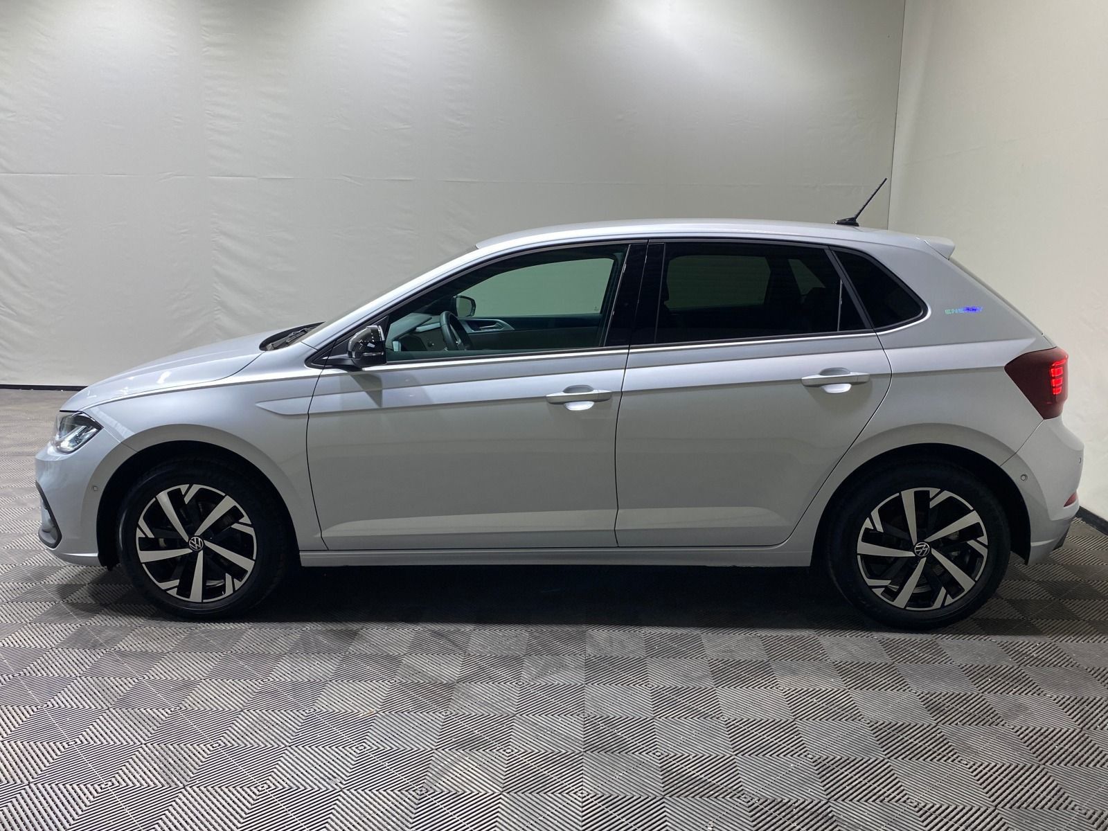 Volkswagen Polo ENERGY 1.0 TSI DSG LED ACC NAVI RÜKA DAB foto 3