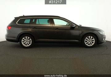 Volkswagen Passat Variant - 7