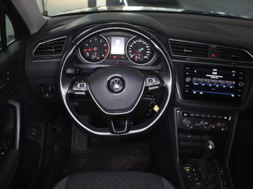 Volkswagen Tiguan - 6