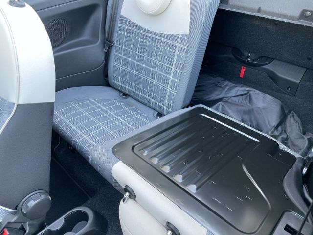 Fahrzeugabbildung Fiat 500C Cabrio 1.0 Mild Hybrid Lounge Einparkhilfe