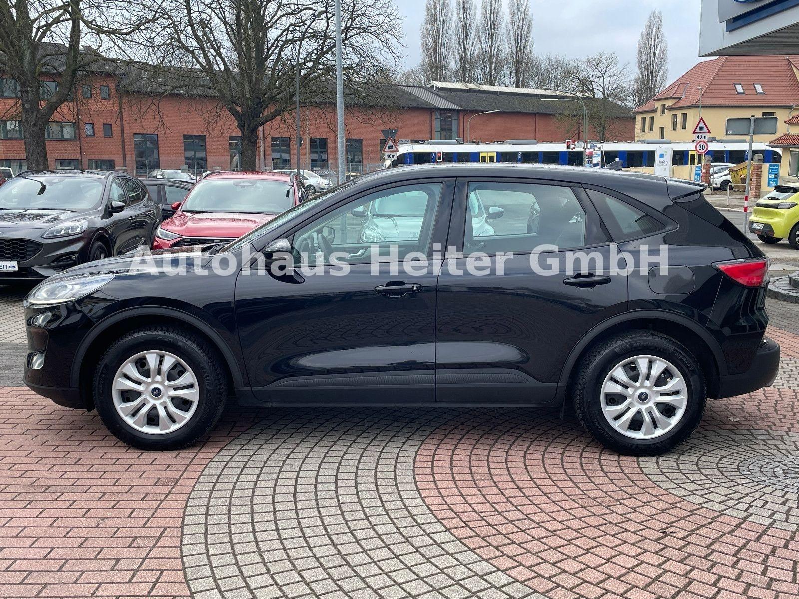 Ford Kuga 1.5 Cool & Connect / Tempomat+Navi
