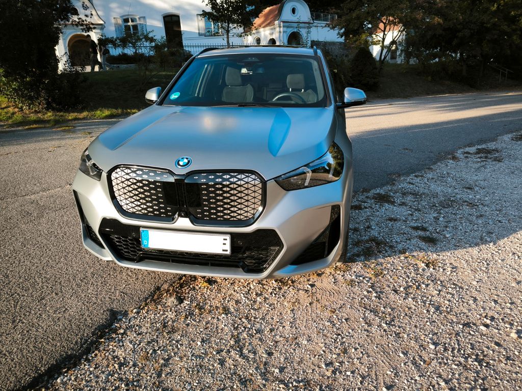Image of BMW iX1
