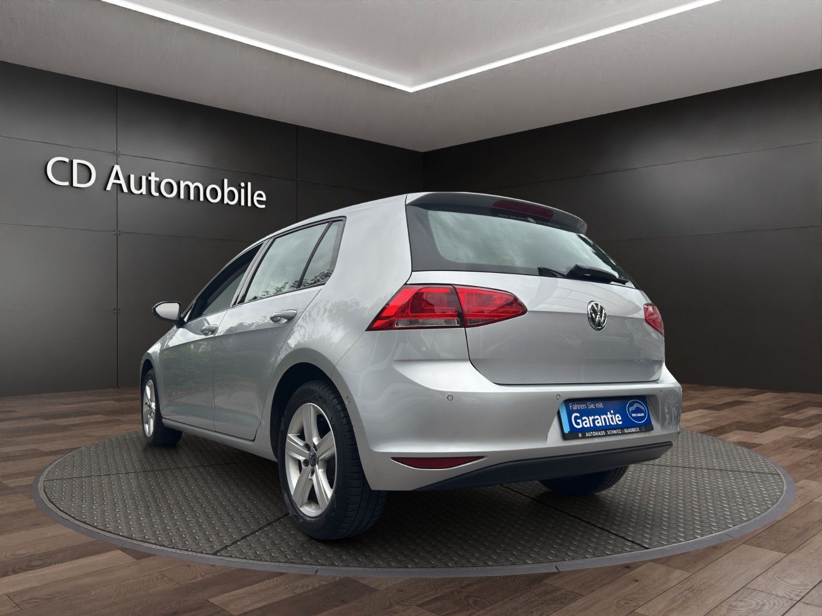 Fahrzeugabbildung Volkswagen Golf VII  Comfortline BMT Navi/Panorama/2X PDC /