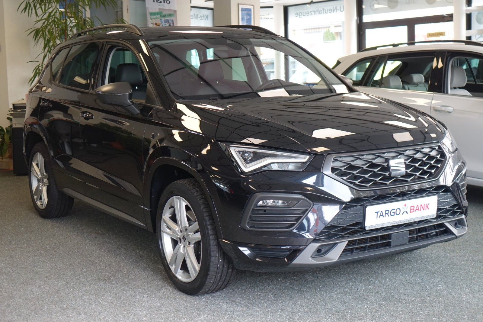 SEAT Ateca 2.0 TDI DSG FR +ACC+RFK+LED+Lenkrad hzbr+