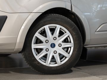Ford Tourneo Custom - 4