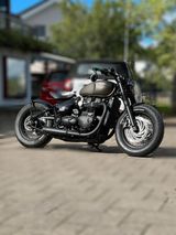 Triumph Bonneville Bobber CUSTOM - Offers matching your search criteria