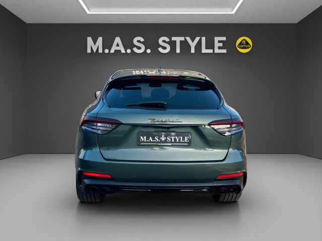 Fahrzeugabbildung Maserati Levante 3.0 V6 Modena Facelift Sonderlack