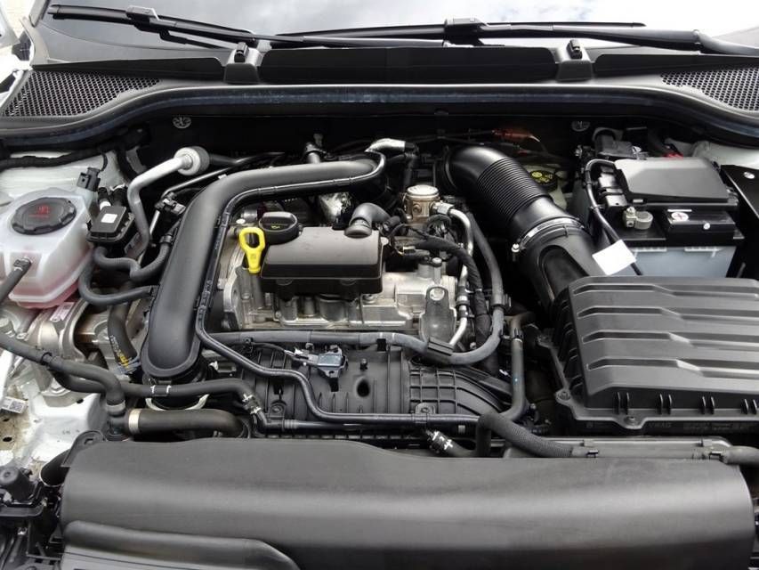 Fahrzeugabbildung SKODA Kamiq 1.0 TSI Tour Navi