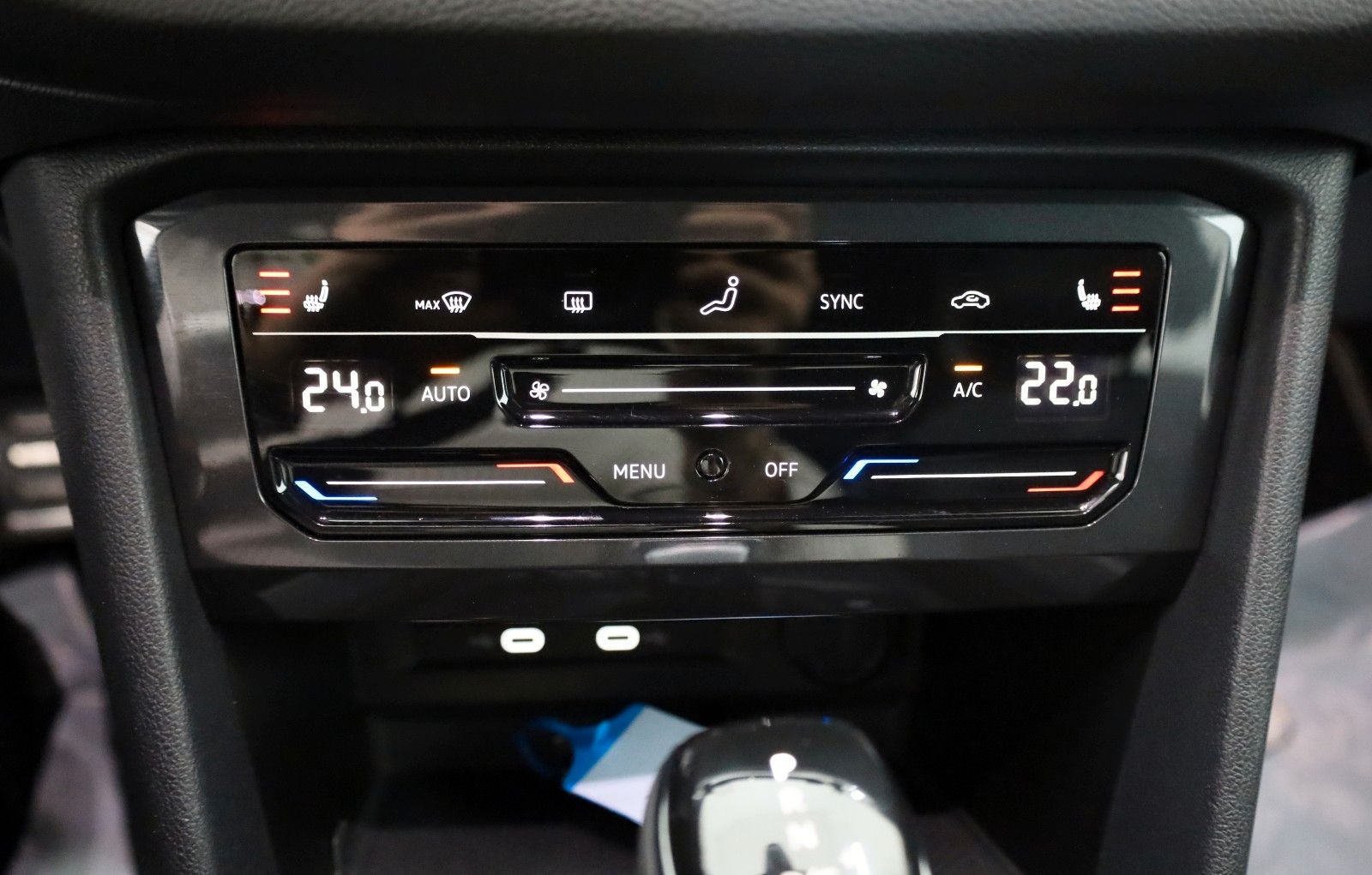 Fahrzeugabbildung Volkswagen Tiguan Allspace R-Line 4M LED,Navi,PDC,AHK