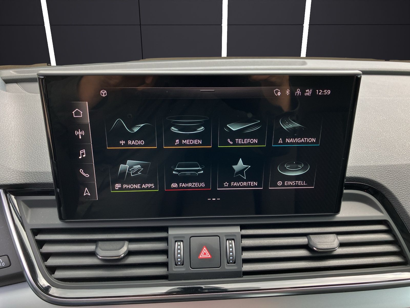 Fahrzeugabbildung Audi Q5 40 TFSI quattro advanced