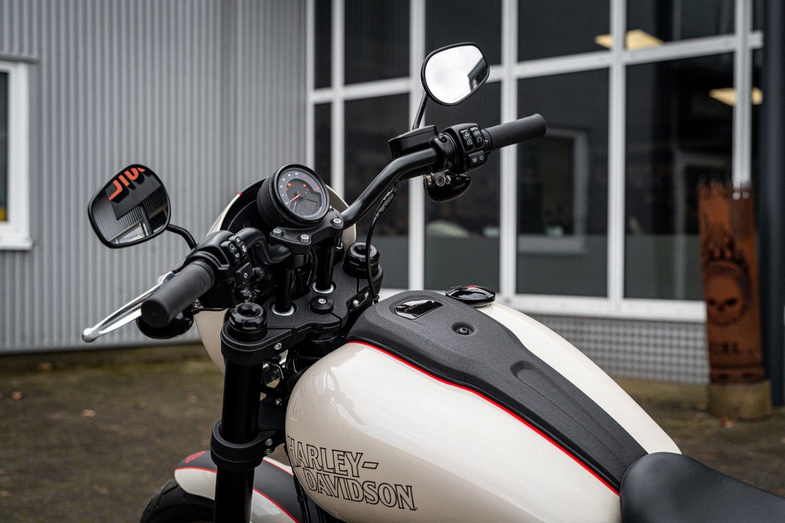 Fahrzeugabbildung Harley-Davidson TORXSTER FXLRS LOW RIDER S 148 CUI - JEKILL&HYDE