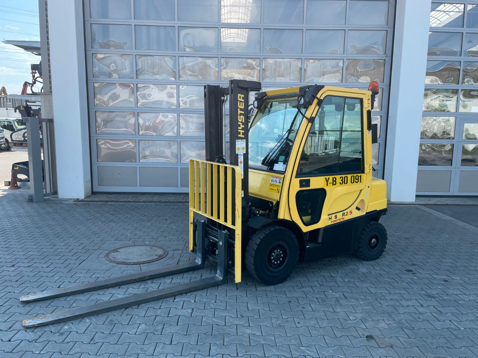 Fahrzeugabbildung Hyster H2.5FT / Duplex 3,3m / nur 1.163h