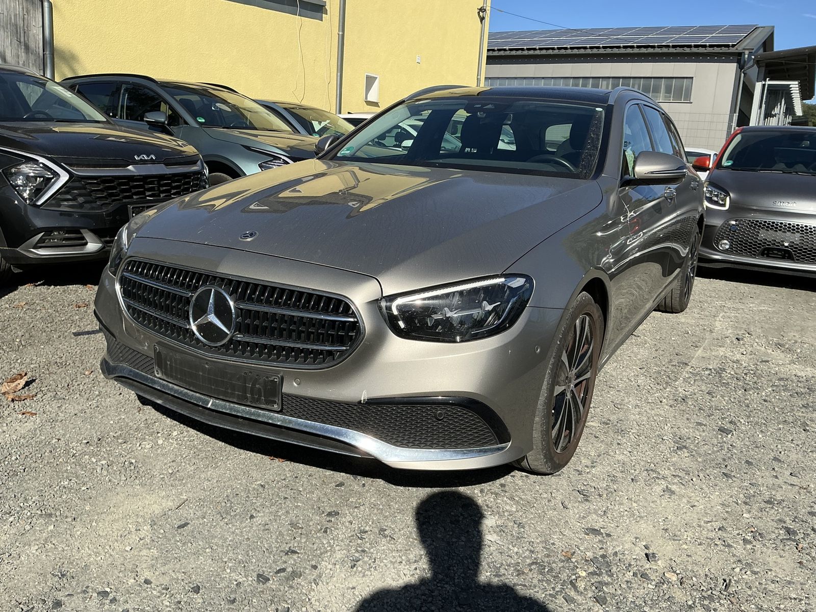 Mercedes-Benz E 300 e Business Pano R.Cam Navi LED SHZ DAB 