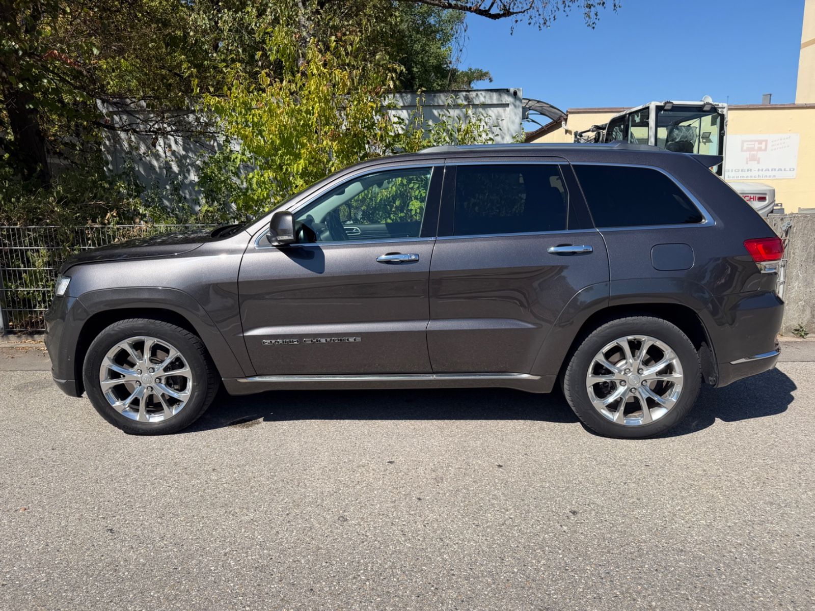 Fahrzeugabbildung Jeep Grand Cherokee 3.0l V6 MultiJet 184kW Summit