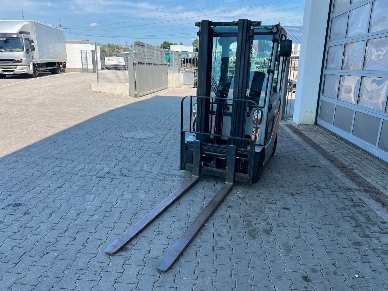 Fahrzeugabbildung Still RX70-16 / Triplex: 4.60m / 627h! / SS