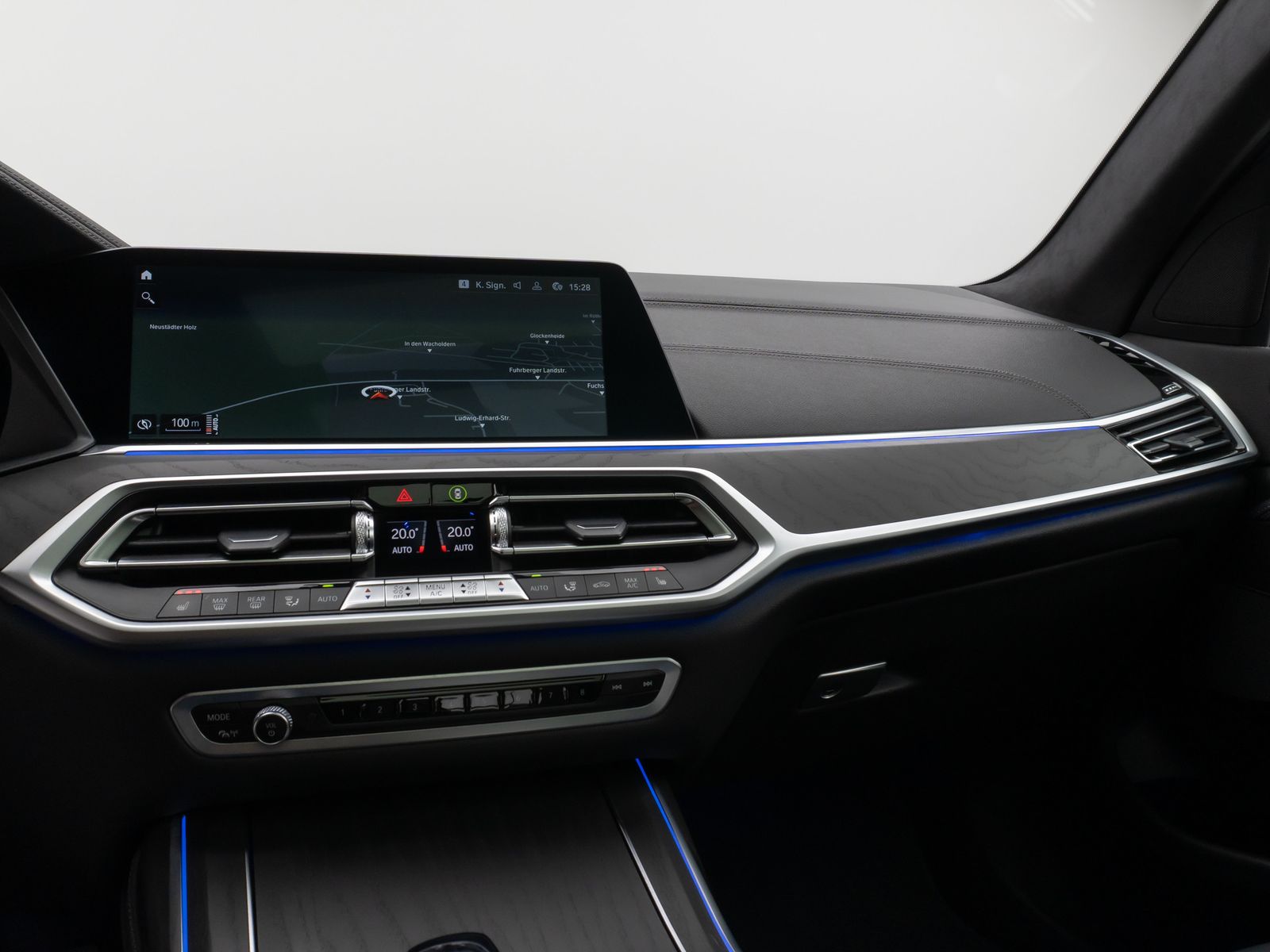 Fahrzeugabbildung BMW X7 xD40d M Sport Panorama 360° SoftCL HUD DAB