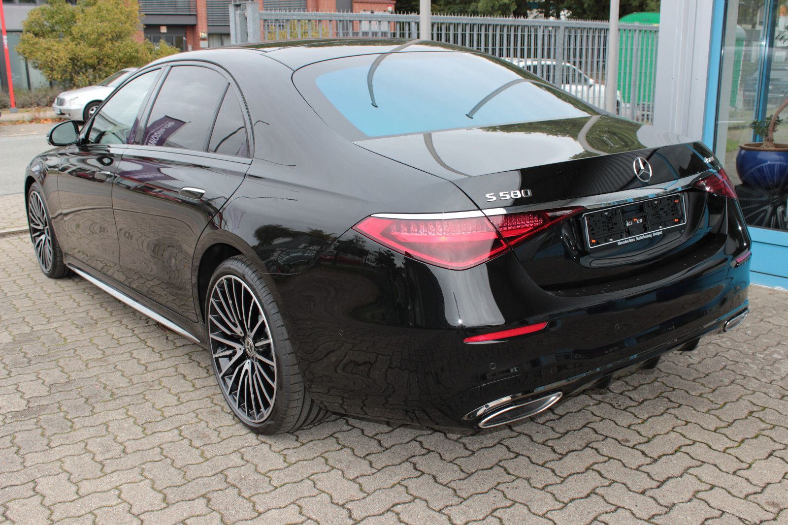 Fahrzeugabbildung Mercedes-Benz S 580 S Limousine 4Matic L