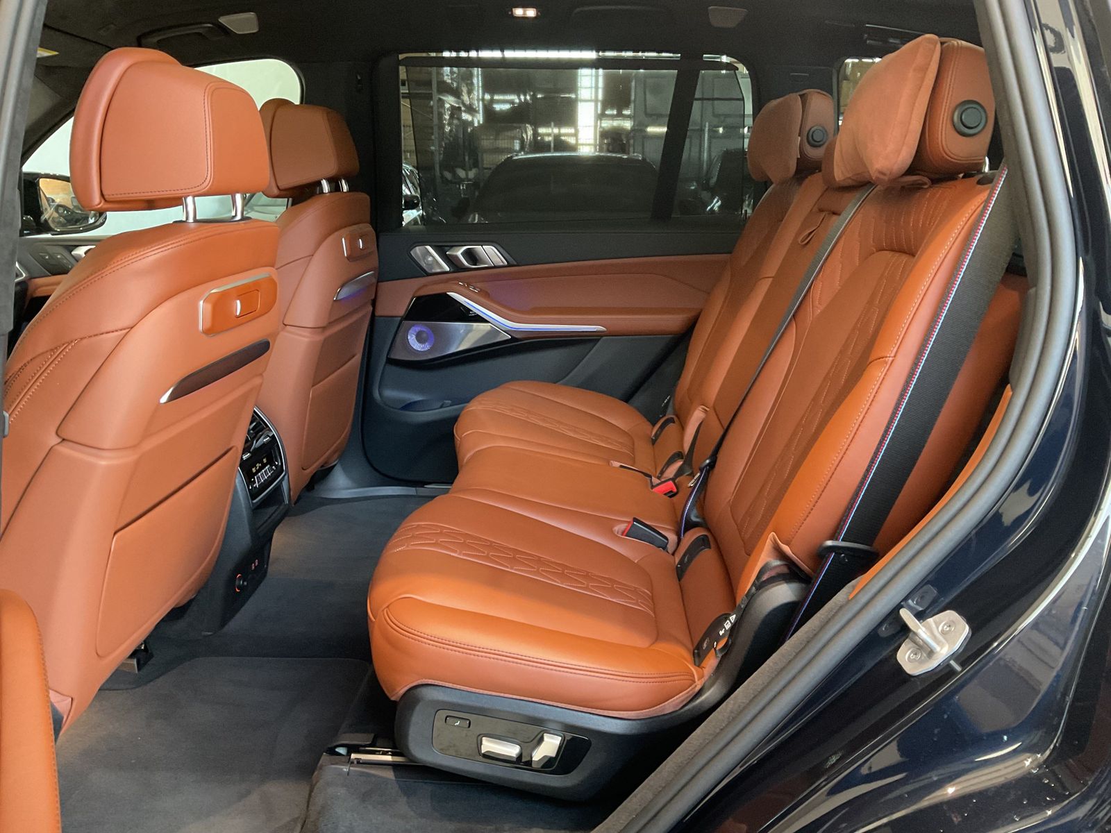 Fahrzeugabbildung BMW X7 M60i M Sportpaket pro, Sitzbelüftung vorn, B&