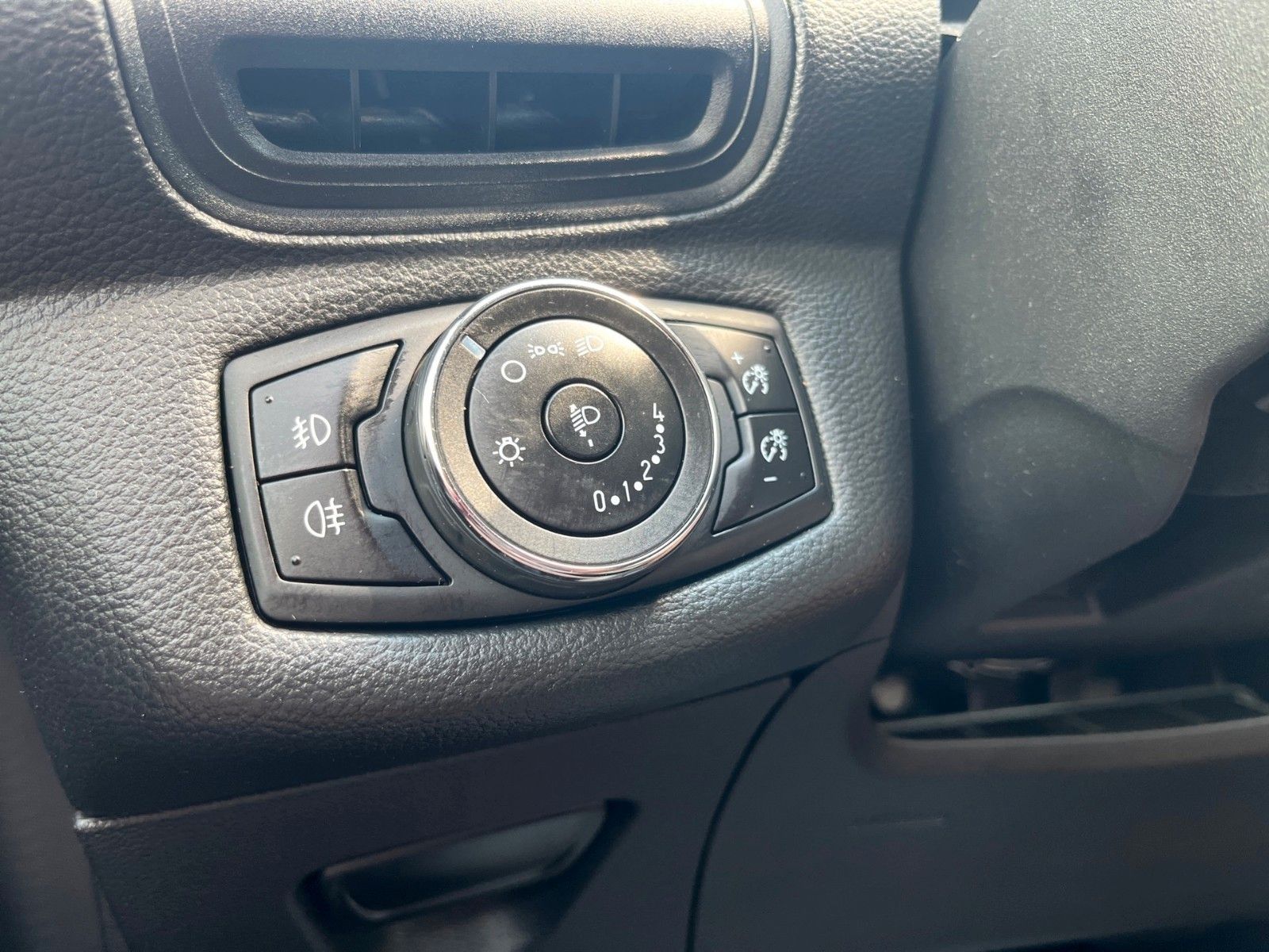 Ford B-Max B-MAX Sync Edition – Bild 17