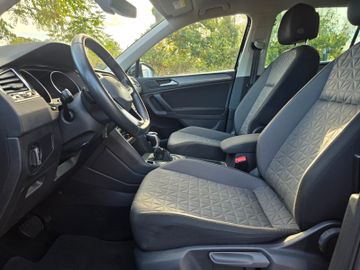 Volkswagen Tiguan - 9