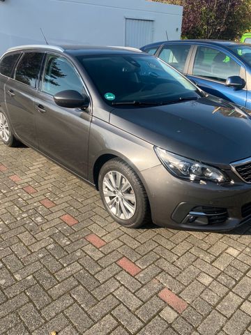 Peugeot 308 SW Allure Automatik/F1Service...