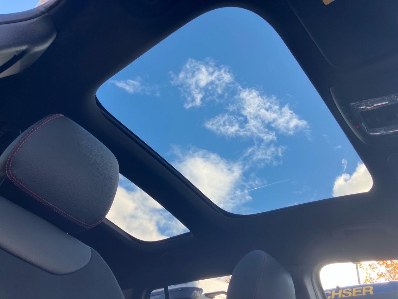 Fahrzeugabbildung Mercedes-Benz GLB 220 d 4M AMG+Pano+AHK+Multibeam+Burmester