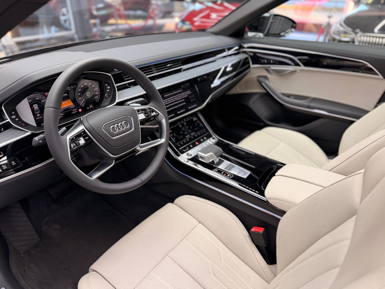 Audi A8 60 TFSI e L QUATTRO/BLACK EDITION/VIP/TV imagem 2