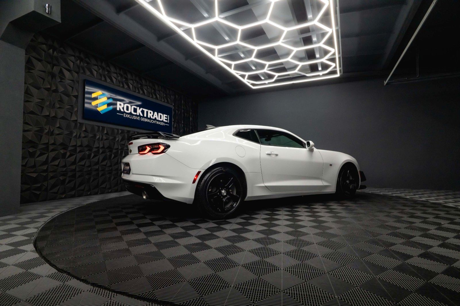 Fahrzeugabbildung Chevrolet Camaro 2.0 Turbo Coupe ZL1 Package *CarPlay*LED*