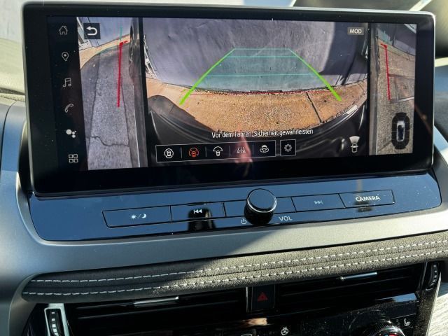 Fahrzeugabbildung Nissan Qashqai 1.3 Tekna+ Xtronic Nappa*Bose*PGD*MJ2025