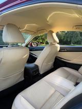 Lexus IS 300 300h Luxury Line Automatik Luxury Line - Lexus IS 300 aus 2013