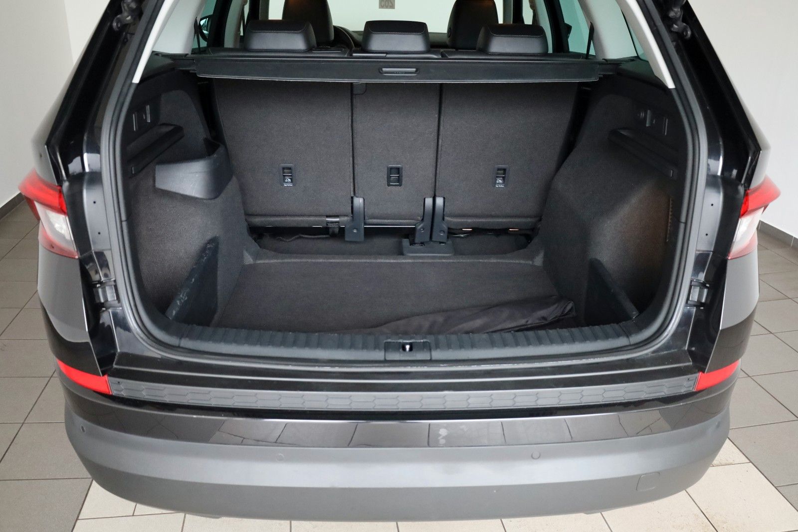 Fahrzeugabbildung SKODA Kodiaq Ambition T.Leder,Navi,Panorama,Kamera,SH