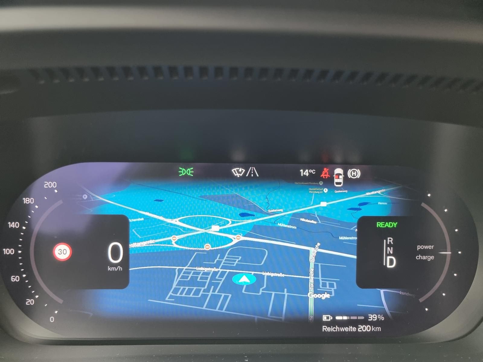 Fahrzeugabbildung Volvo XC40 Single Extended Plus 'Ganzjahresreifen'