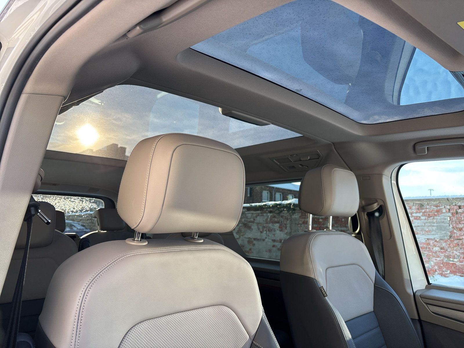 Fahrzeugabbildung Volkswagen Multivan Life Edition 110kW 7-Gang DSG Navi, AHK