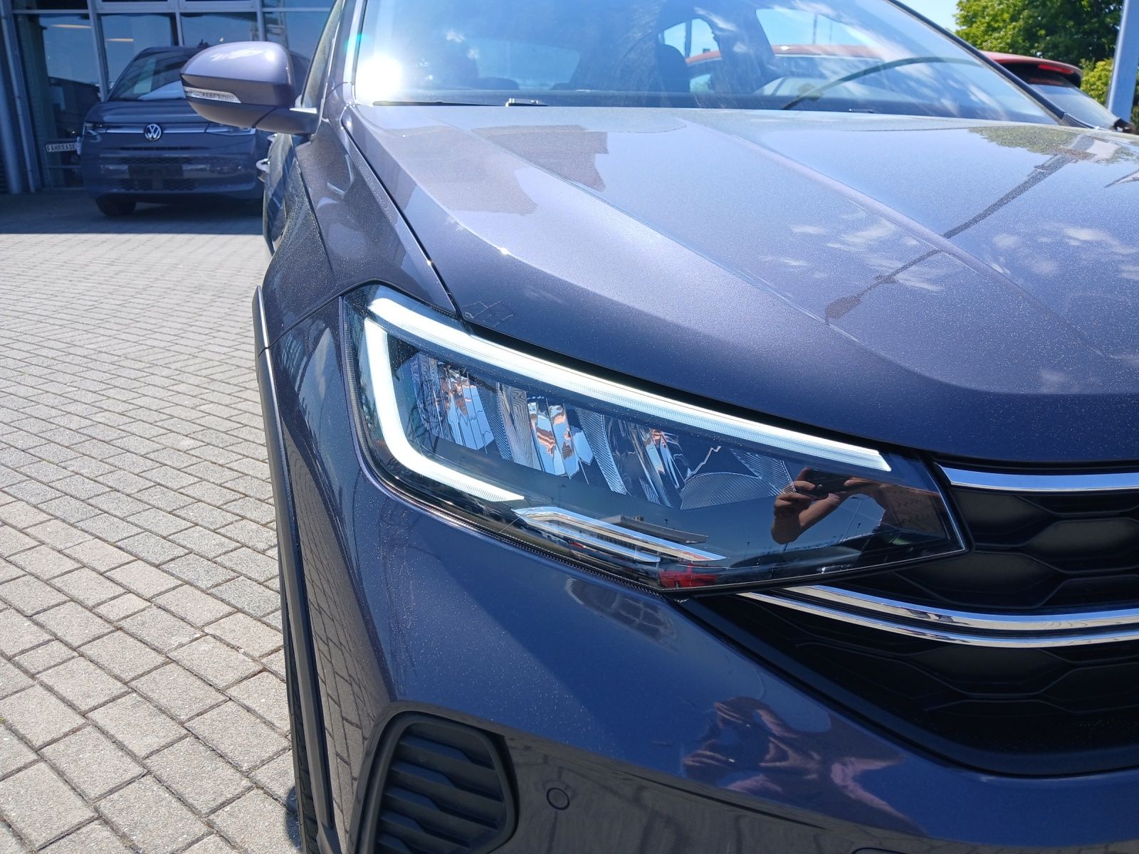 Fahrzeugabbildung Volkswagen Taigo TSI Life 1,99% LED AHK AID PDC SH LM