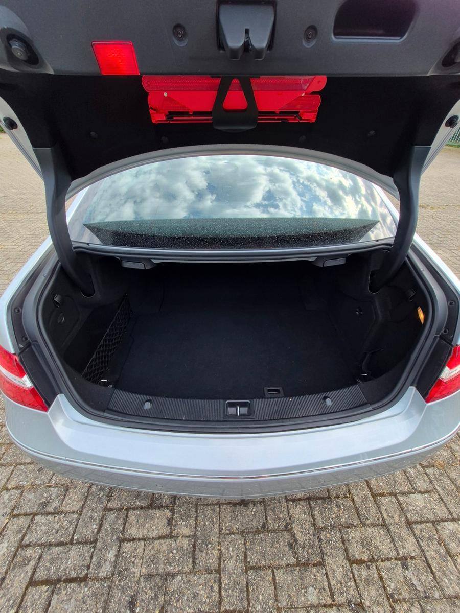 Mercedes-Benz E 220 Coupé E 220 CDI BlueEFFICIENCY ELEGANC...