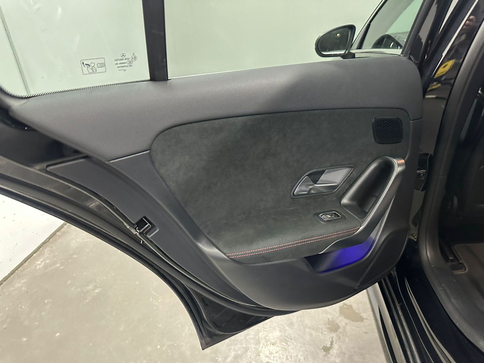 Fahrzeugabbildung Mercedes-Benz A 250 e LIMOUSINE *AMG-LINE* AMBIL*LED*KEYLESS
