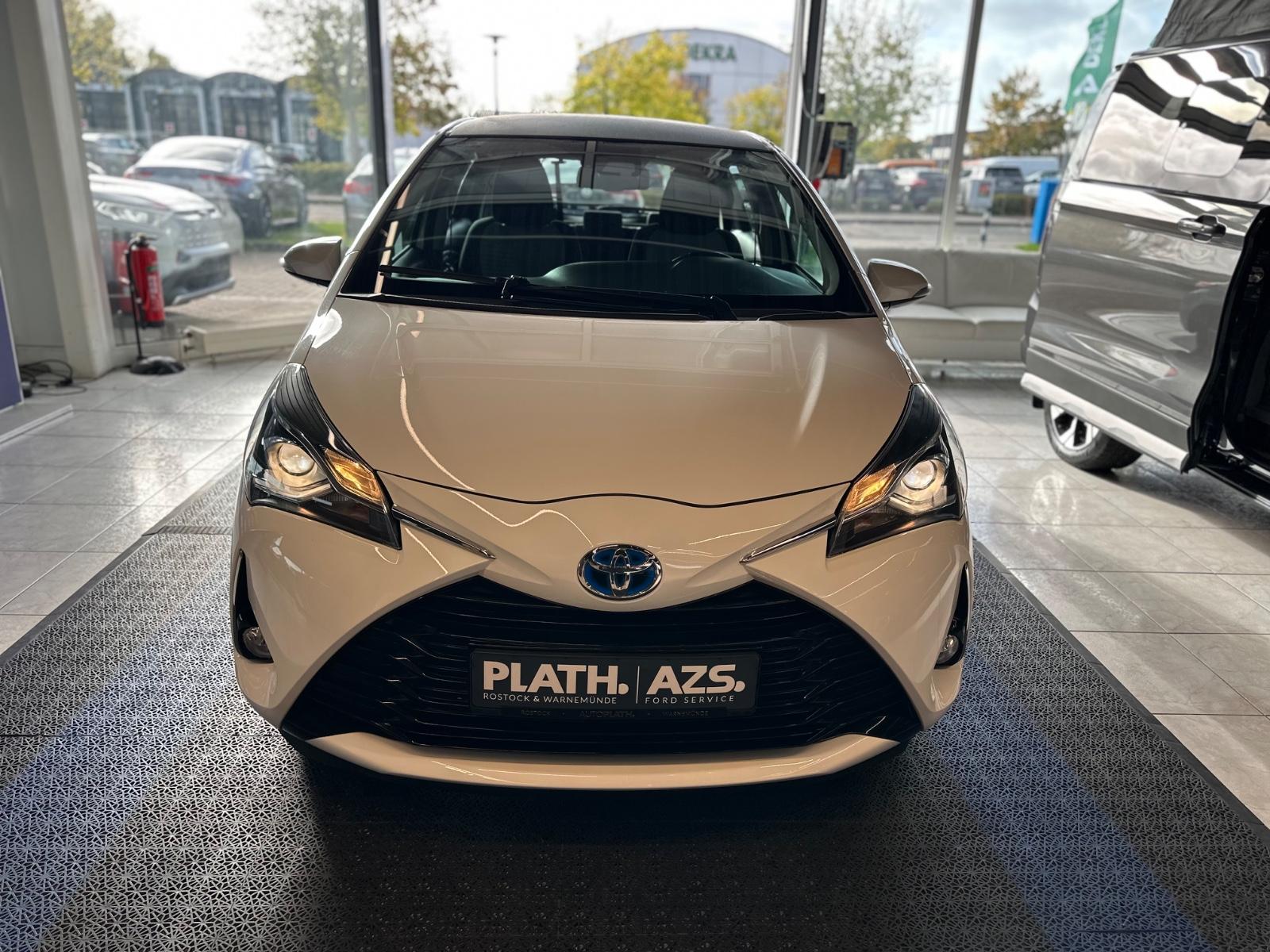 Toyota Yaris Hybrid Team D